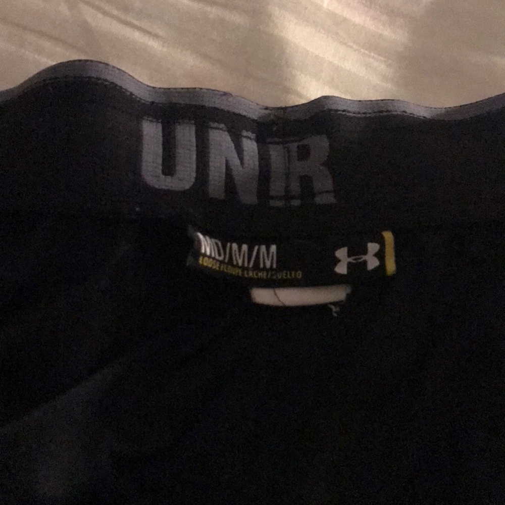 Shorts - Picture 2 of 3